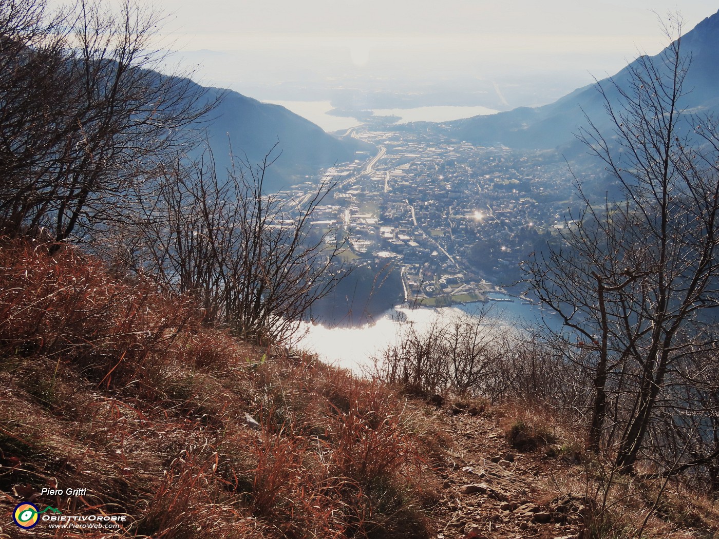 57 Vista controsole sul lago e Valmadrera.JPG